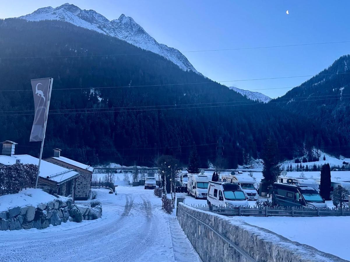 Arlberglife Ferienresort Pettneu am Arlberg Exterior photo